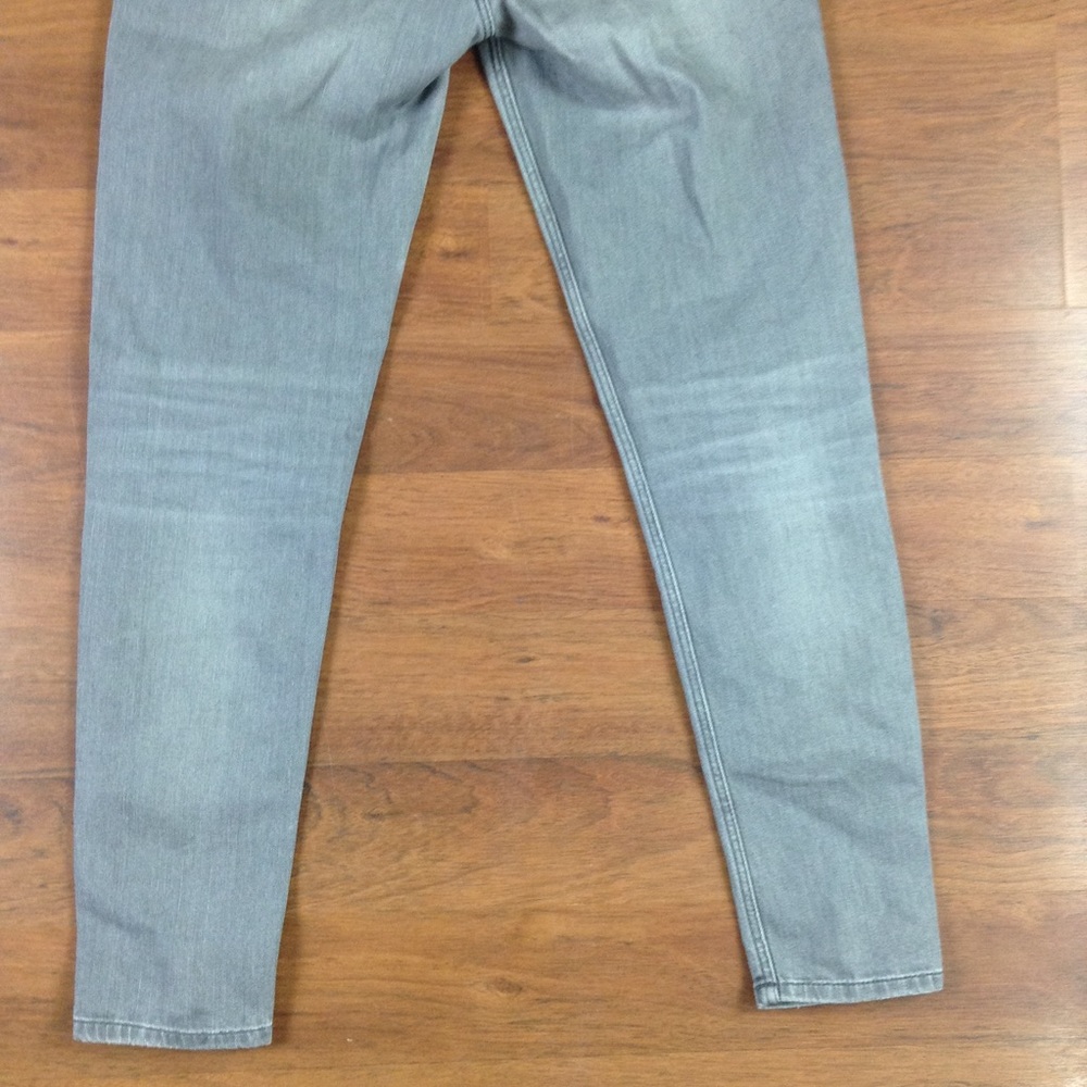 Zara Basic Denim Gray Distressed Cut-Off Jeans 4 - image 8